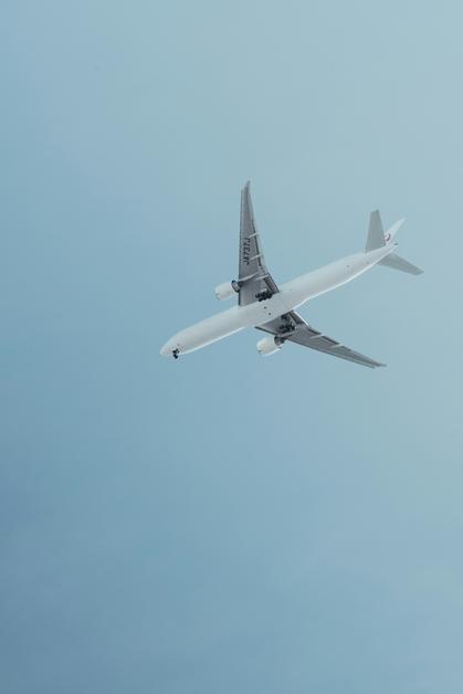 avion enceinte taiki ishikawa qHZToiLI8S0 unsplash